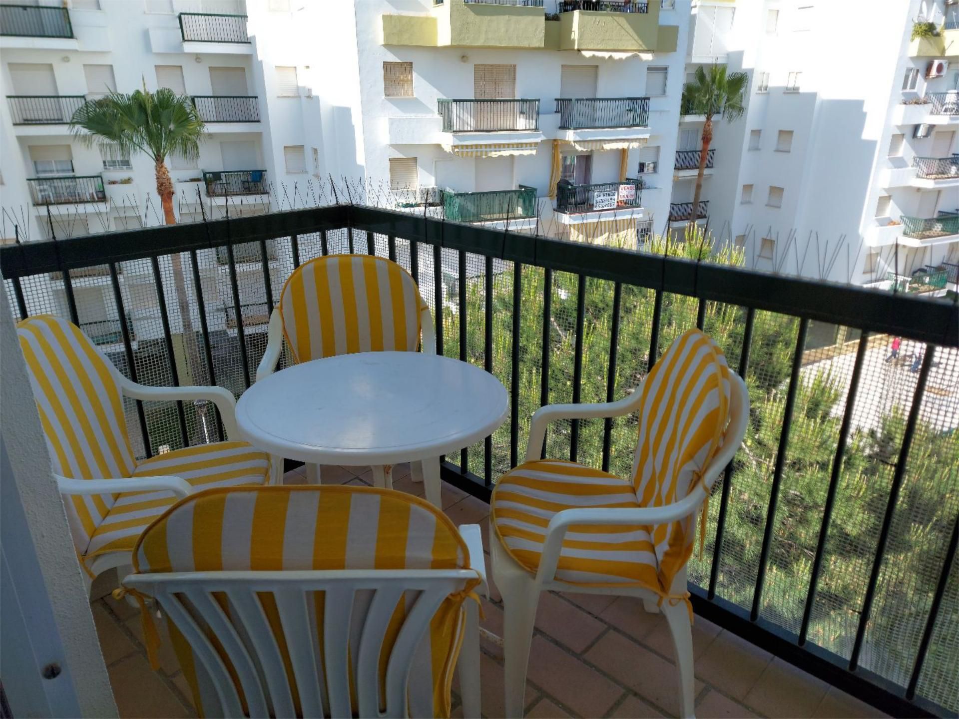 Terrassa de Pis en venda en La Antilla amb Jardí privat, Piscina i Moblat