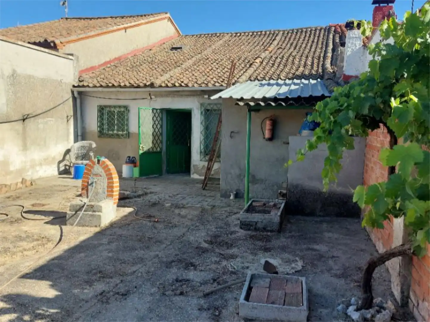 Vista exterior de Finca rústica en venta en Matapozuelos con Calefacción y Amueblado