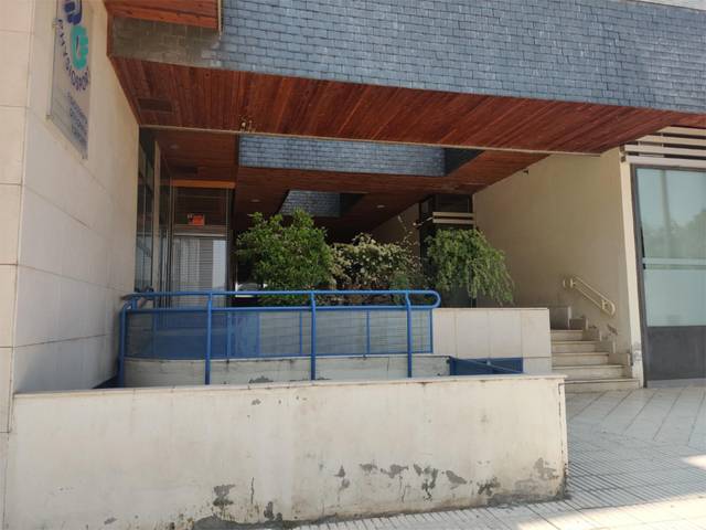Local comercial en Alquiler en Plaza Odón Alonso, 2 en Polideportivos Asperon - Mariano Vicen