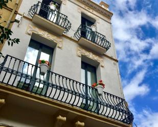 Vista exterior de Pis en venda en Badalona amb Aire condicionat, Terrassa i Balcó