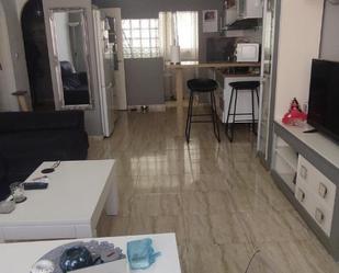 Sala d'estar de Pis en venda en Chiclana de la Frontera amb Aire condicionat, Moblat i Balcó