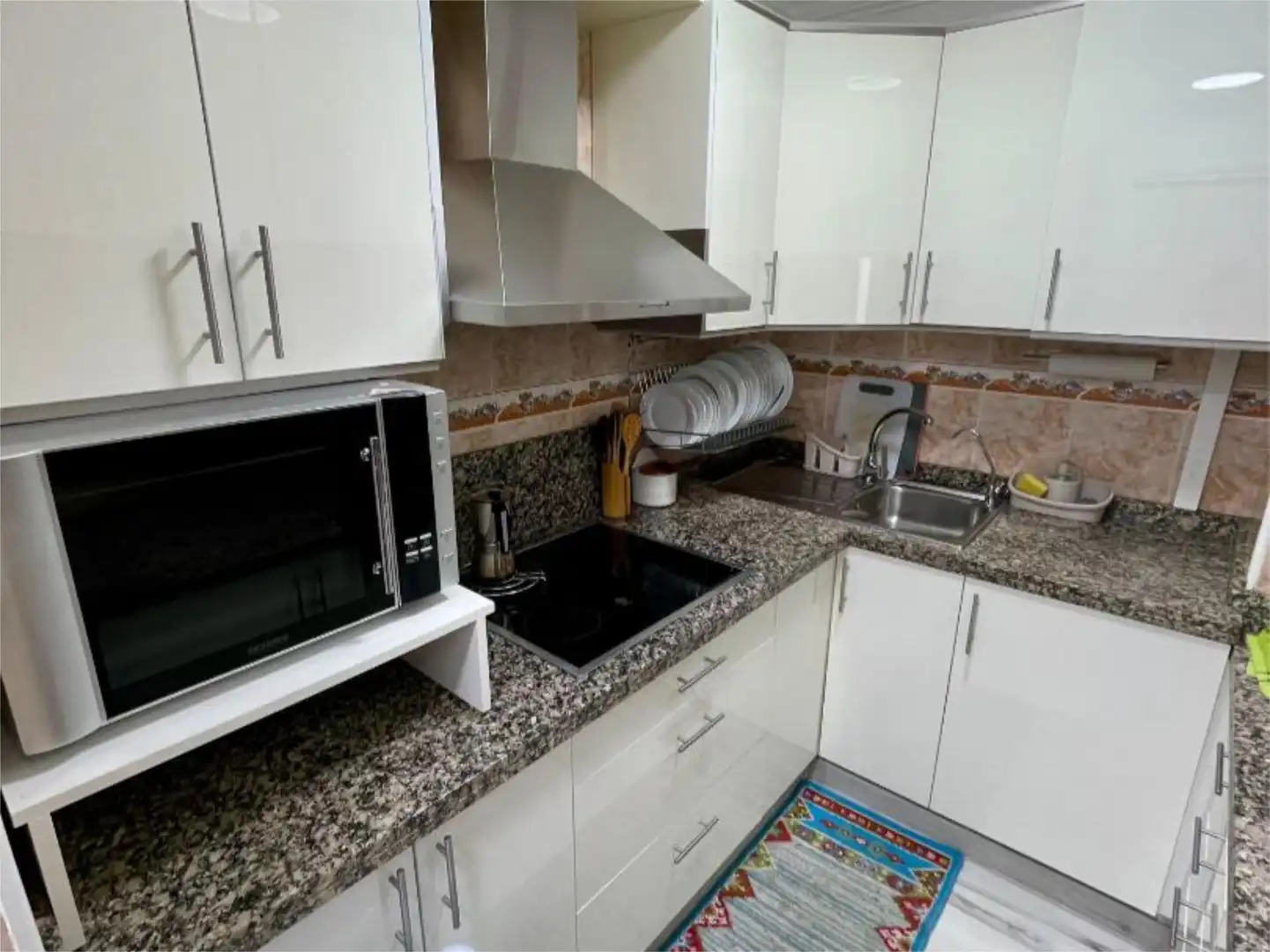 Wohnung zur Miete in Calle de Cólogan, 6, Zona Martiánez Küche von Wohnung zur Miete in Puerto de la Cruz mit Parkett, Terrasse und Möbliert