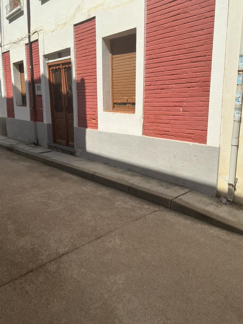 Exterior view of Single-family semi-detached for sale in Herrera de Pisuerga  with Private garden, Storage room and Furnished