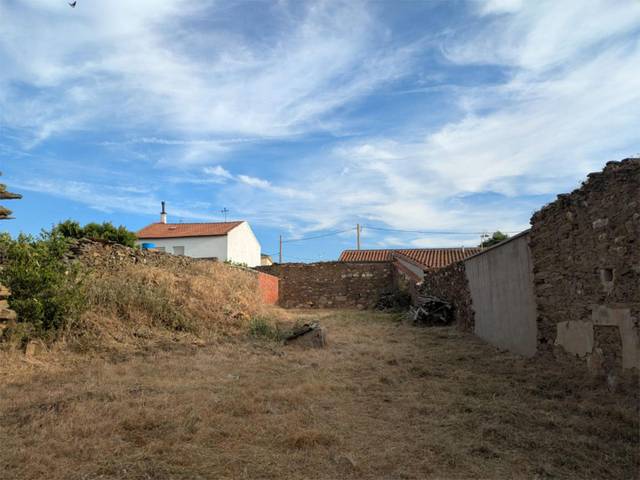 Terreno urbanizable en Venta en Calle Pocillo, 14 en Mirueña de los Infanzones