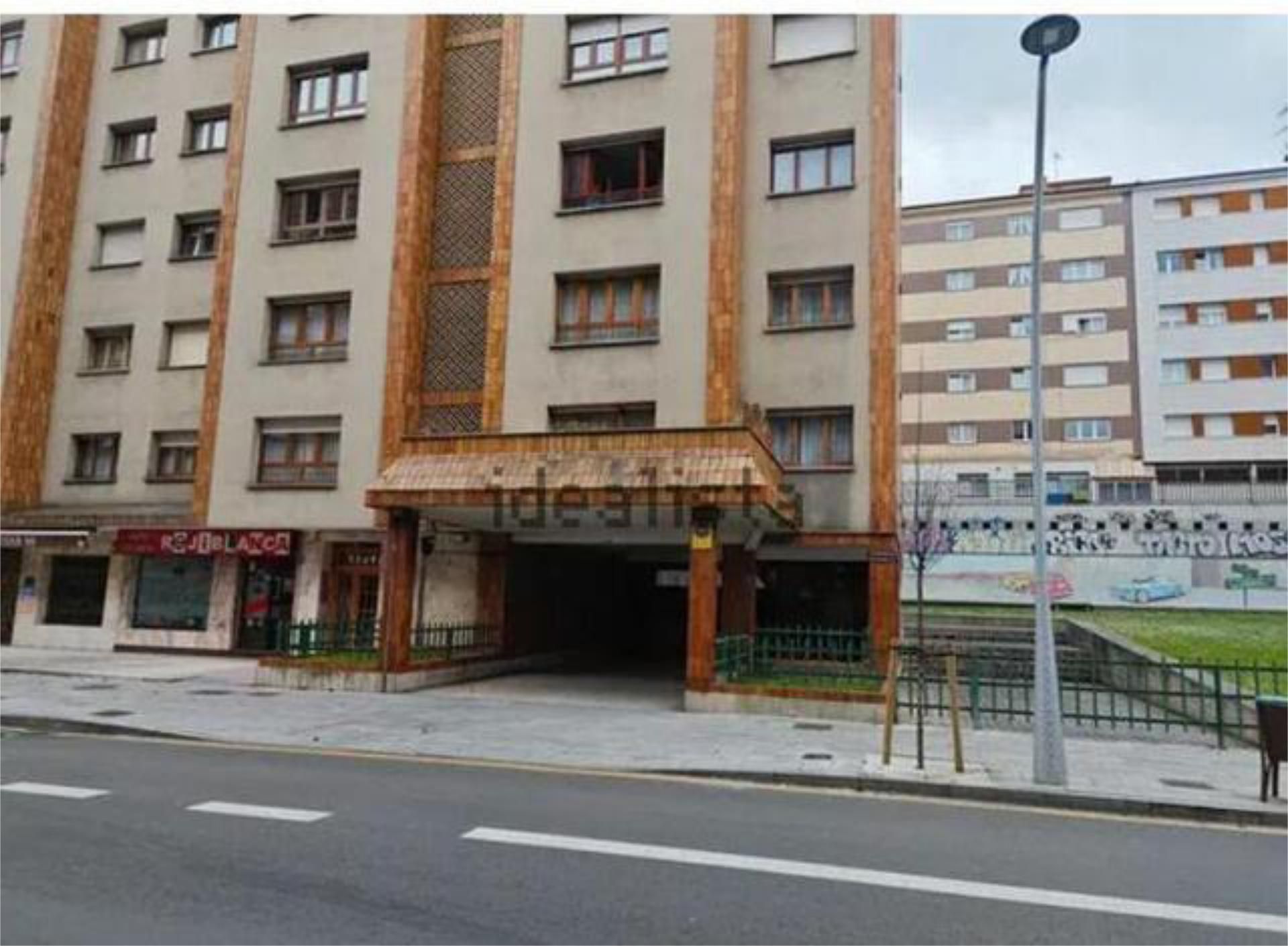 Vista exterior de Garaje de alquiler en Gijón 