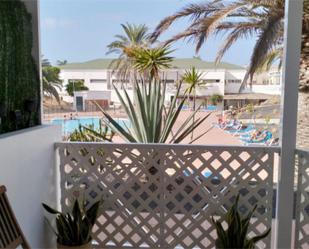 Piscina de Apartament en venda en La Oliva amb Terrassa, Piscina i Balcó