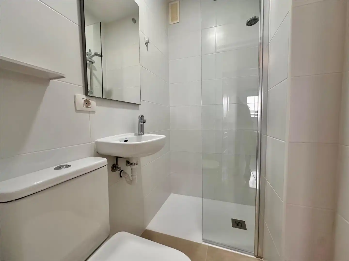 Apartments for rent in Calle Jilguero, 14, Palm - Mar Bathroom of Apartments for rent in Arona with Terrace and Swimming Pool