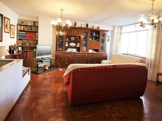 Piso en Venta en Avenida de Ramón y Cajal, 9 en Barrio del Nervión