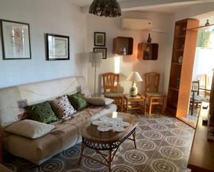 Living room of Flat to rent in Benidorm  with Air Conditioner, Private garden and Parquet flooring