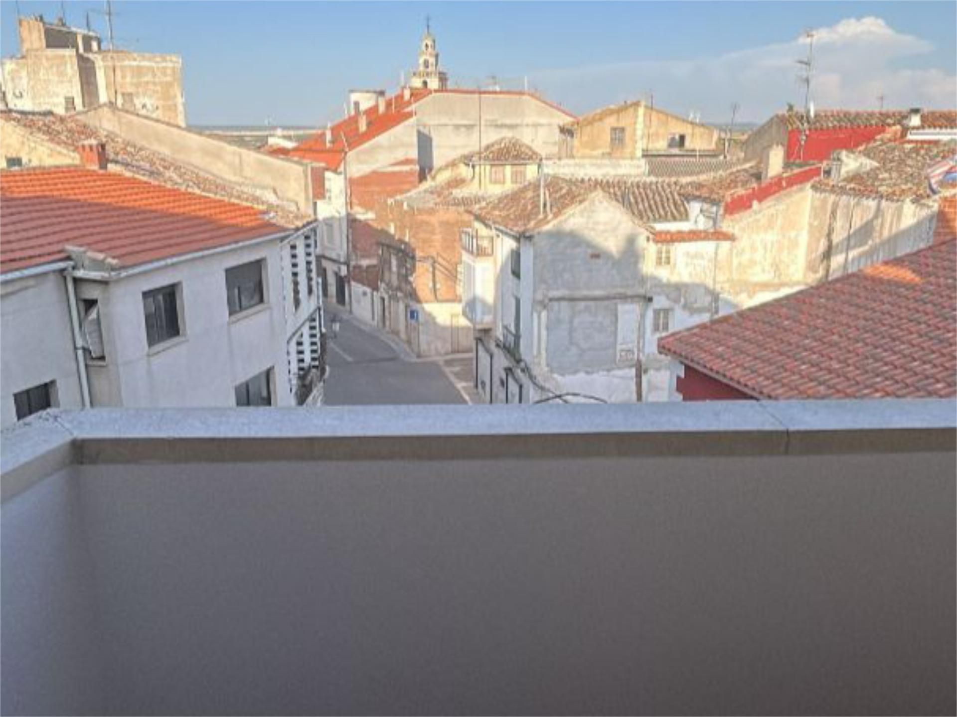 Exterior view of Flat to share in Tarancón  with Heating, Terrace and Furnished