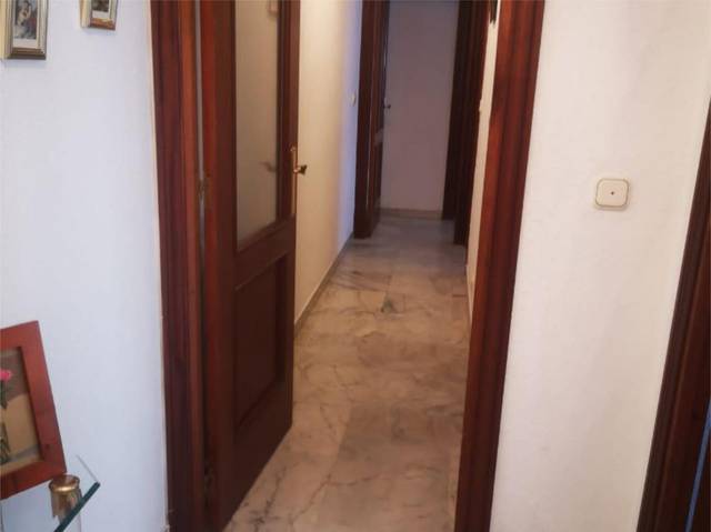 Piso en Alquiler en Calle Vermondo Resta, 6 en La Buhaira