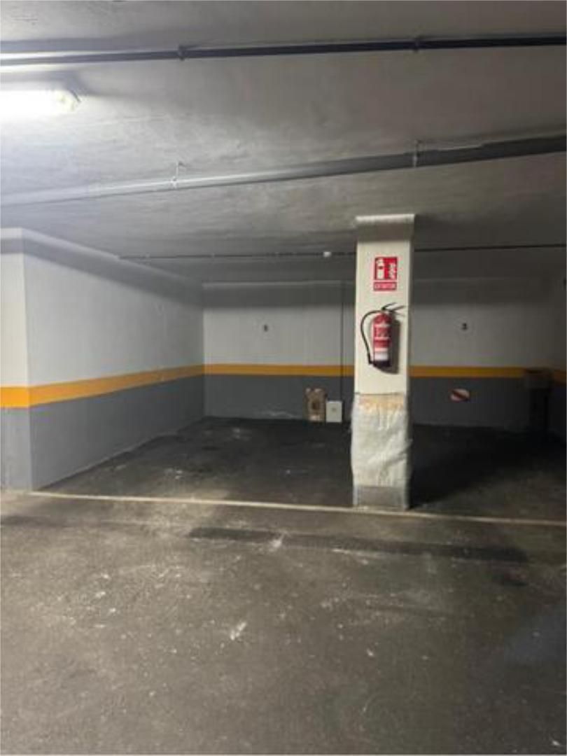 Parking of Garage to rent in Llanera