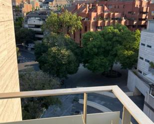 Exterior view of Flat for sale in  Barcelona Capital  with Air Conditioner, Heating and Private garden