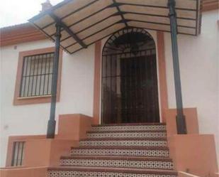 Exterior view of Single-family semi-detached to share in Dos Hermanas  with Heating, Private garden and Terrace