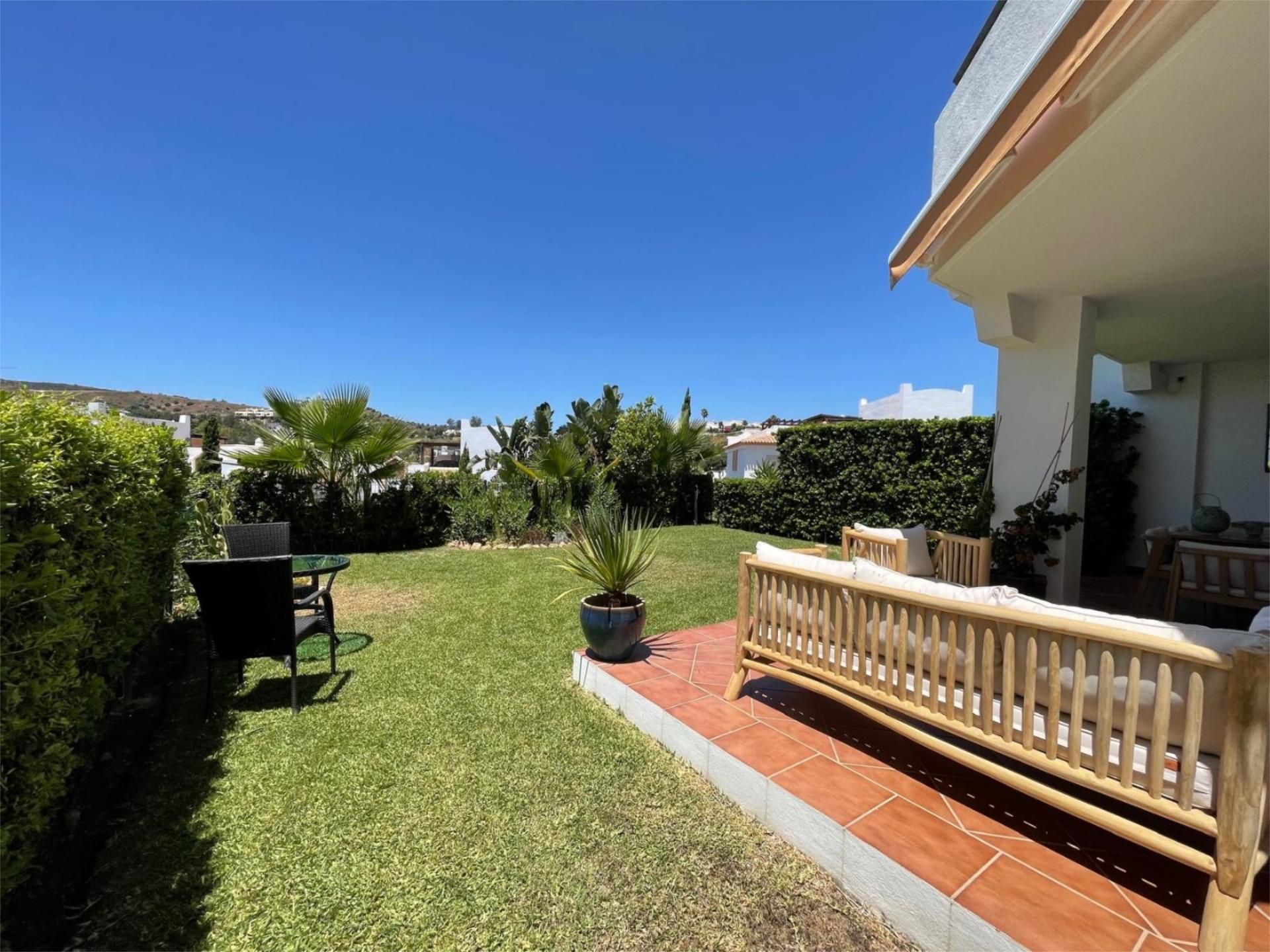 Jardí de Pis en venda en Mijas amb Aire condicionat, Terrassa i Piscina