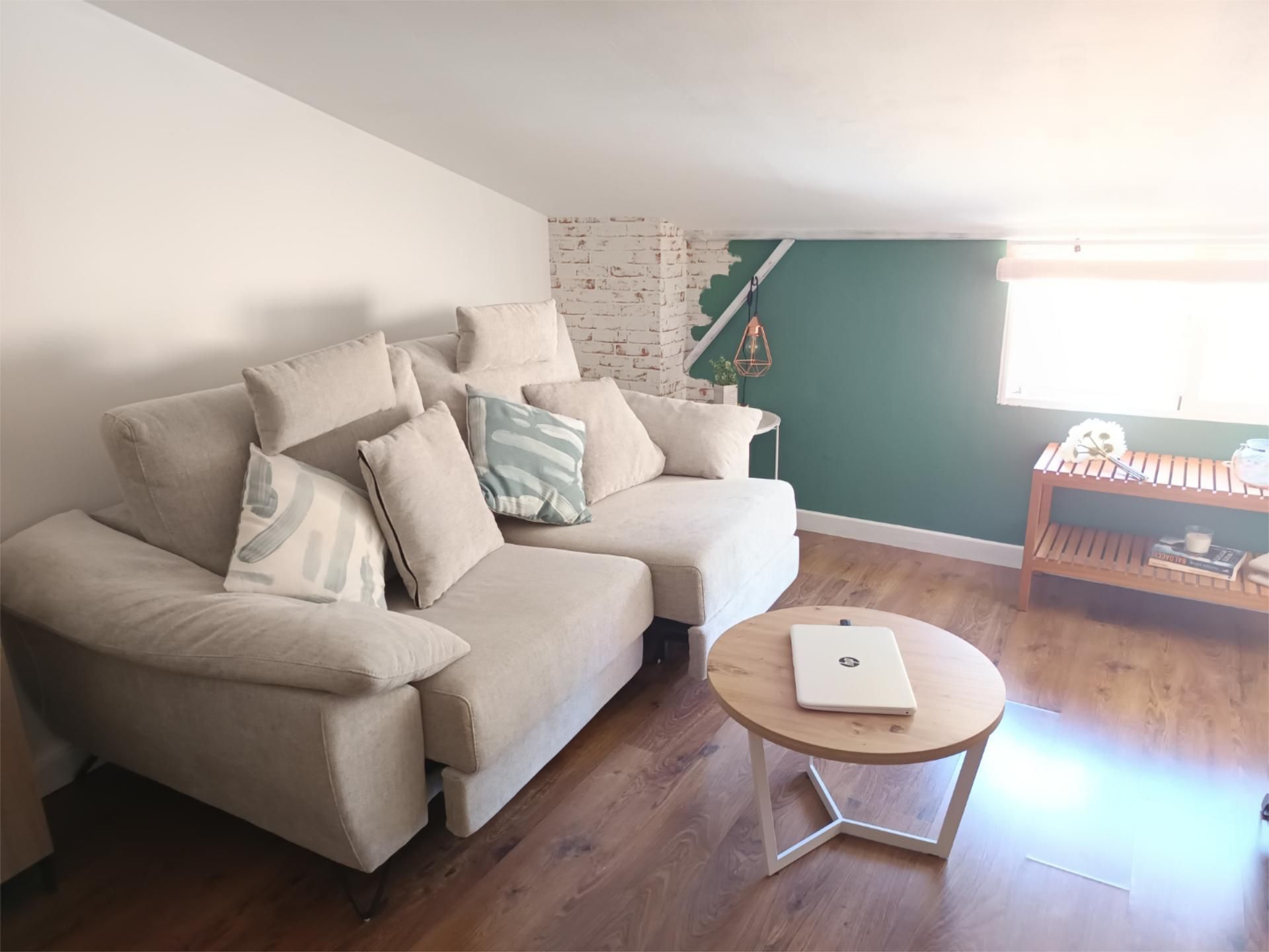 Living room of Flat to rent in  Jaén Capital  with Air Conditioner, Heating and Parquet flooring