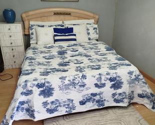 Bedroom of Flat to share in Pozuelo de Alarcón  with Heating, Furnished and Oven