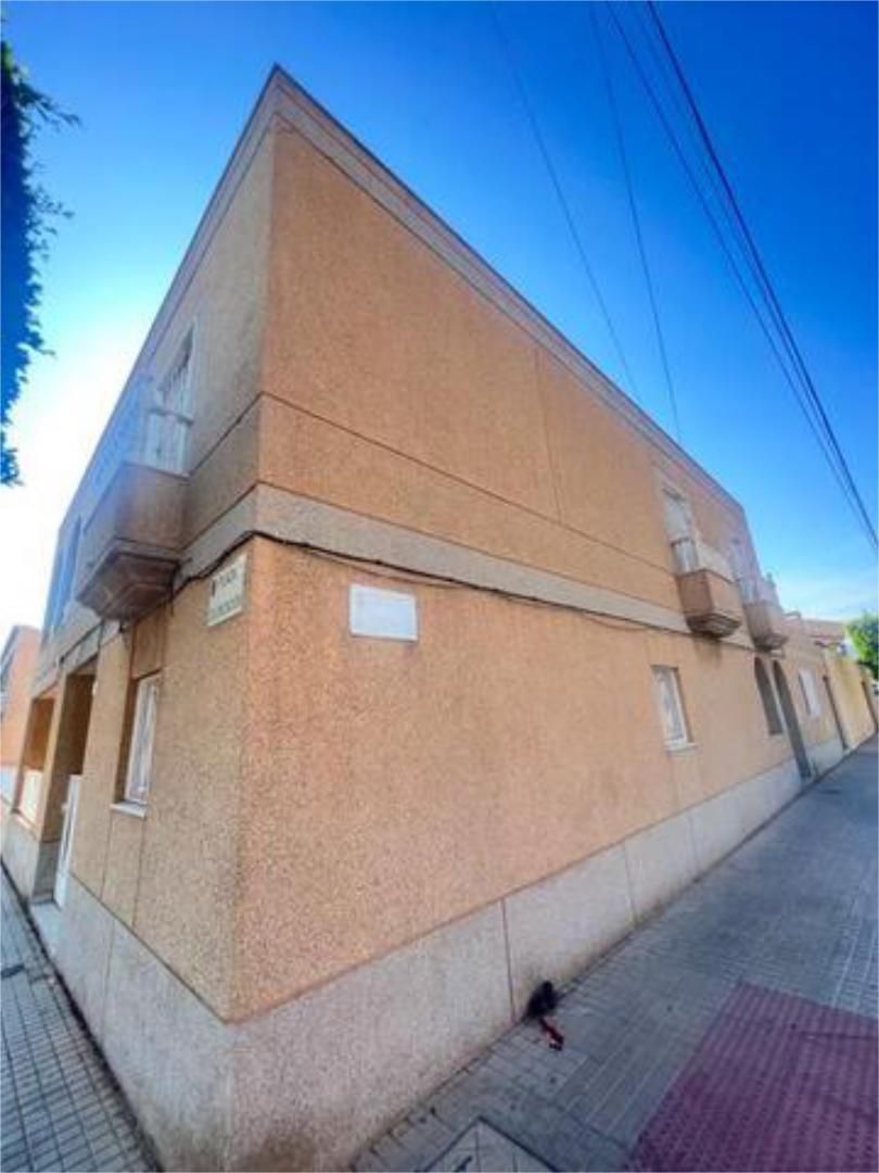 Vista exterior de Casa o xalet en venda en El Ejido amb Jardí privat, Terrassa i Traster