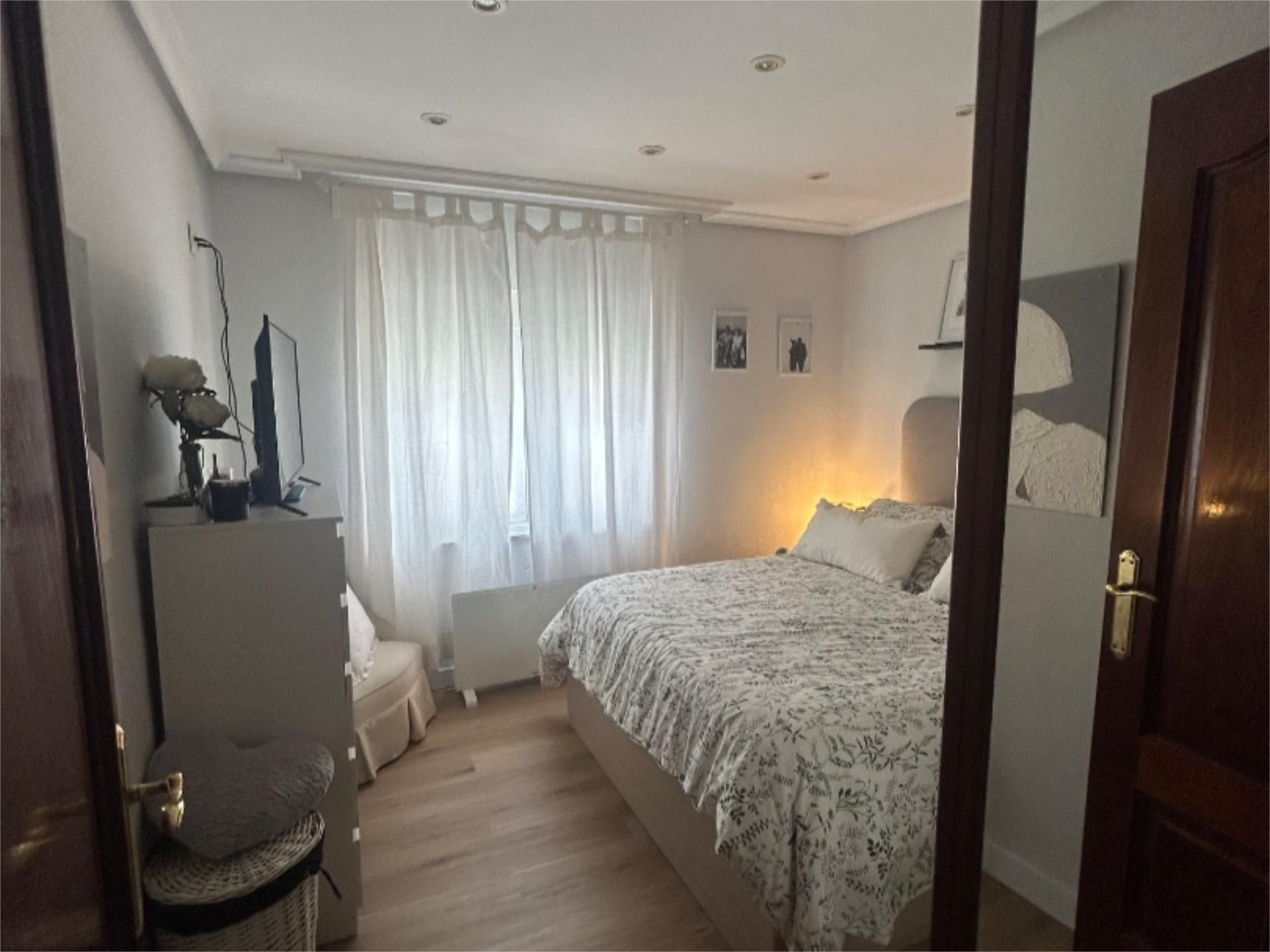 Bedroom of Flat for sale in Muros de Nalón  with Furnished and Community parking