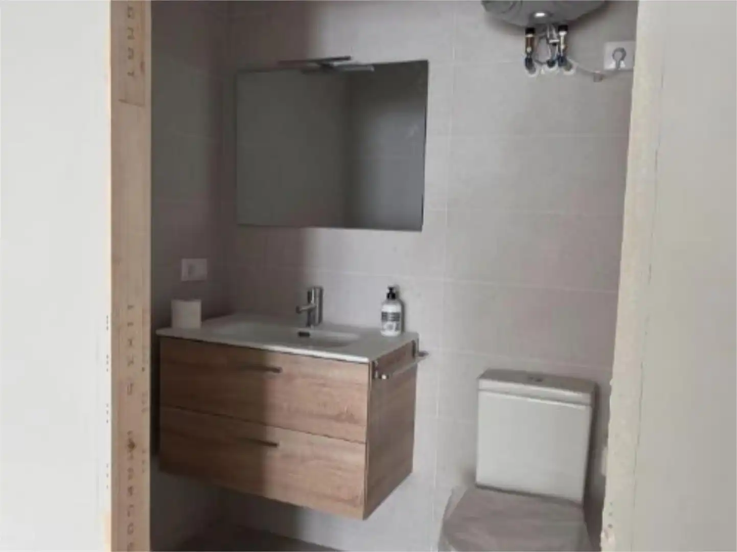 Fabrikhallen zur Miete in Calle Vitoria, 244, Gamonal - San Bruno - G9 Badezimmer von Fabrikhallen zur Miete in Burgos
