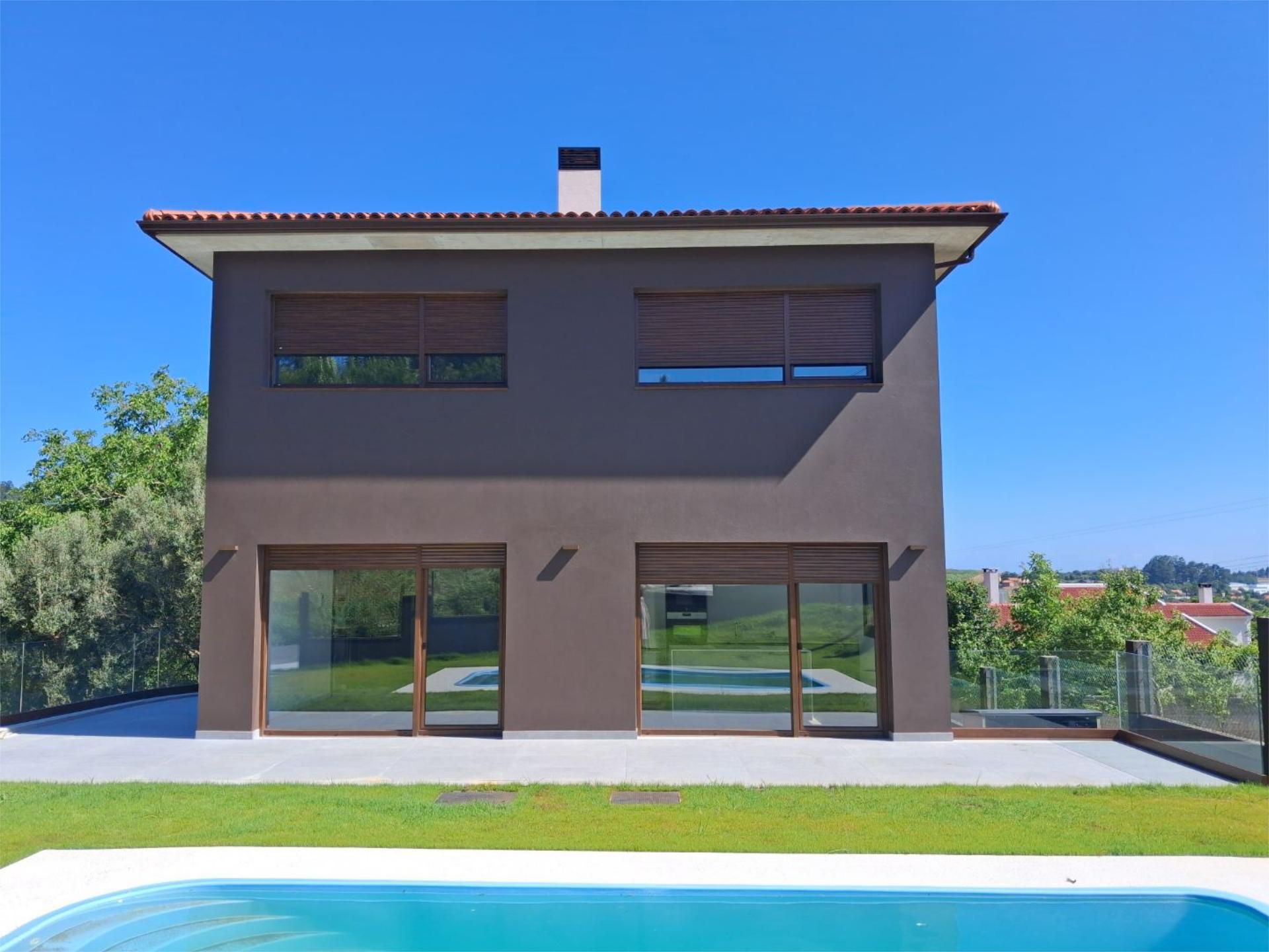 Vista exterior de Casa o xalet en venda en Culleredo amb Calefacció, Jardí privat i Terrassa