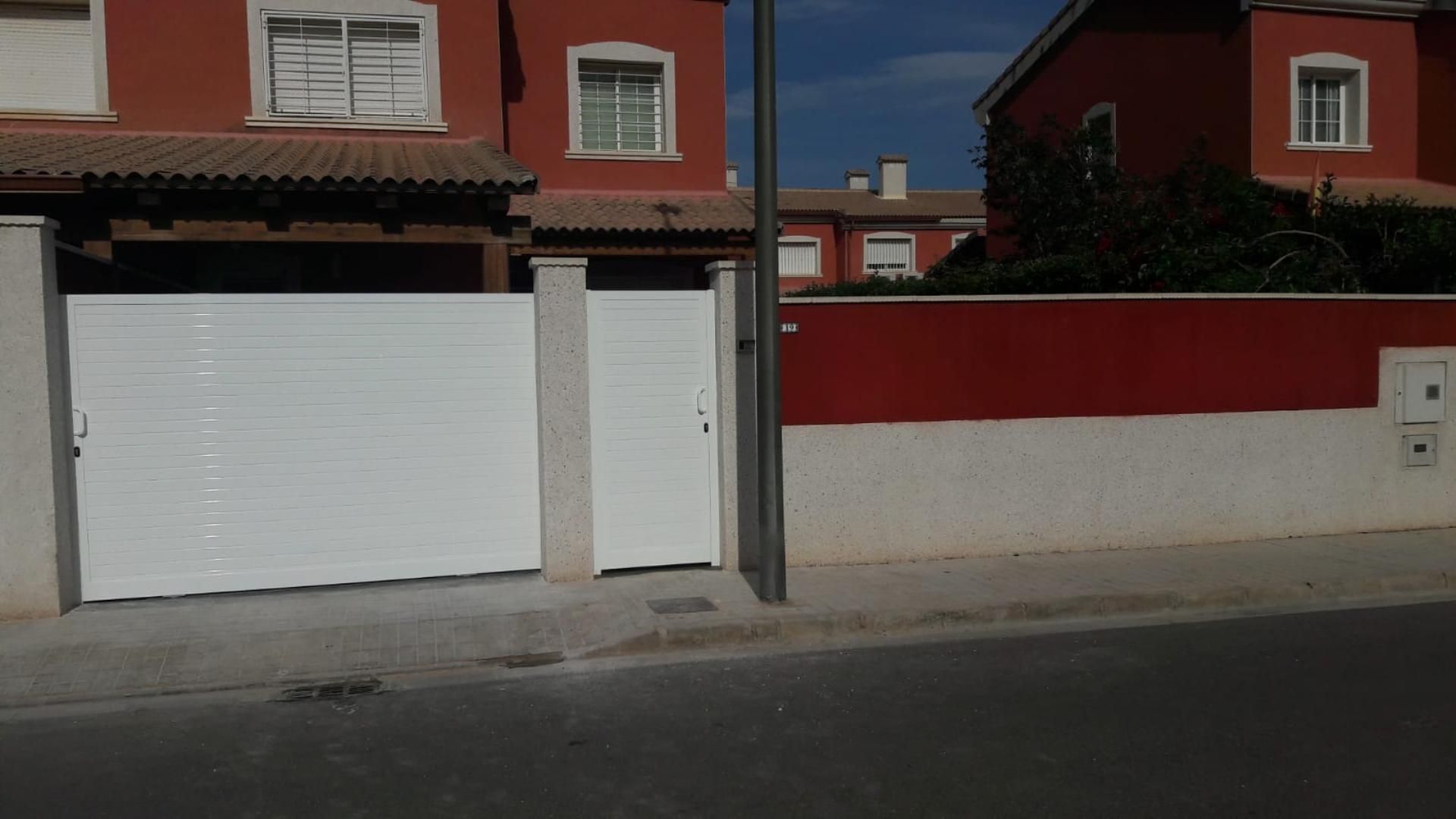 Exterior view of House or chalet to rent in La Pobla de Vallbona  with Private garden, Terrace and Storage room