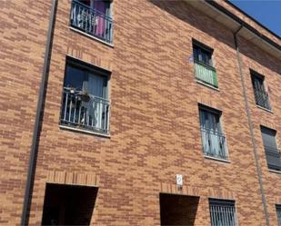 Exterior view of Flat for sale in Casarrubios del Monte  with Air Conditioner