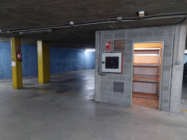 Garaje en Alquiler en Ronda de Ramon Turró, 8 en Via Europa - Parc Central