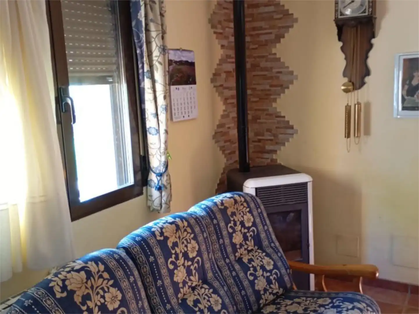 Wohnzimmer von Wohnung zum Verkauf in Bujalaro