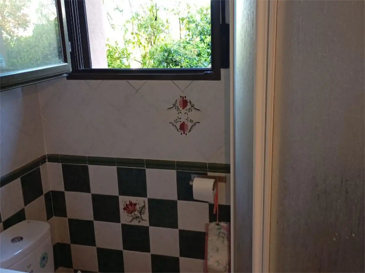 Badezimmer von Wohnung zum Verkauf in Bujalaro
