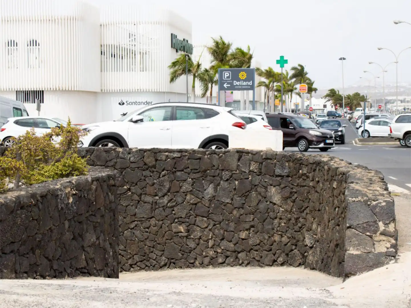 Aparcament de Local en venda en San Bartolomé