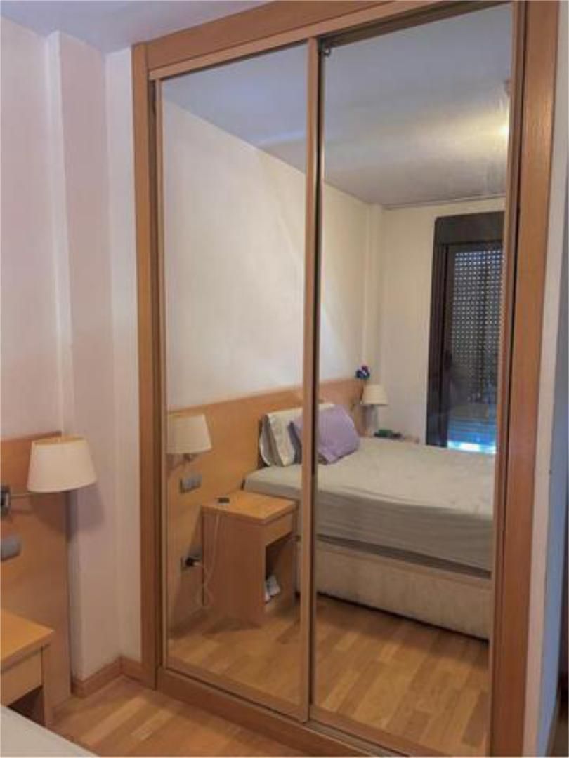Dormitori de Apartament en venda en  Madrid Capital amb Piscina