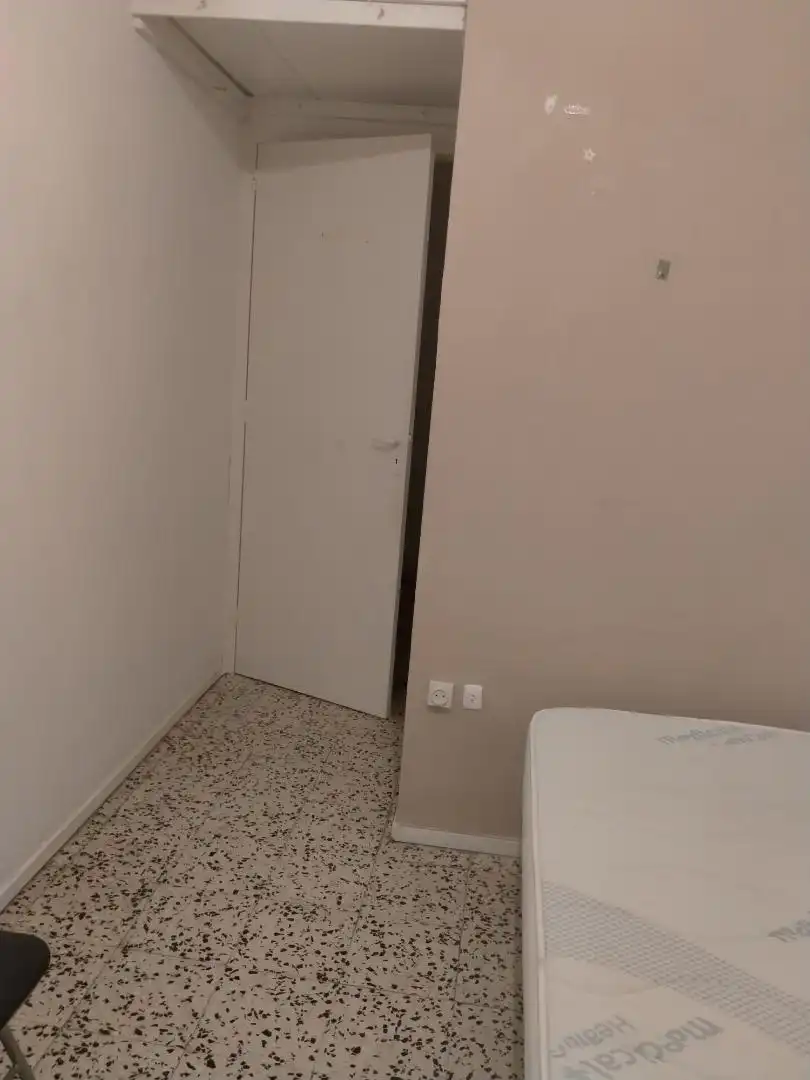 Room in Avinguda dels Països Catalans, 1, El Centre Bedroom of Flat for share in Esplugues de Llobregat with Furnished, Washing machine and Microwave