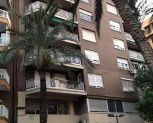 Vista exterior de Pis per a compartir en  Valencia Capital amb Moblat, Forn i Rentadora