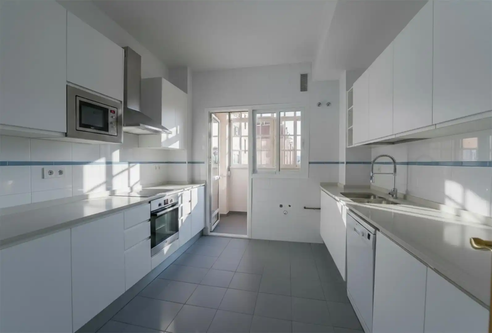 Wohnung zum Verkauf in Avenida José Laguillo, 16, San Carlos - San José Küche von Wohnung zum Verkauf in Sevilla Capital mit Klimaanlage