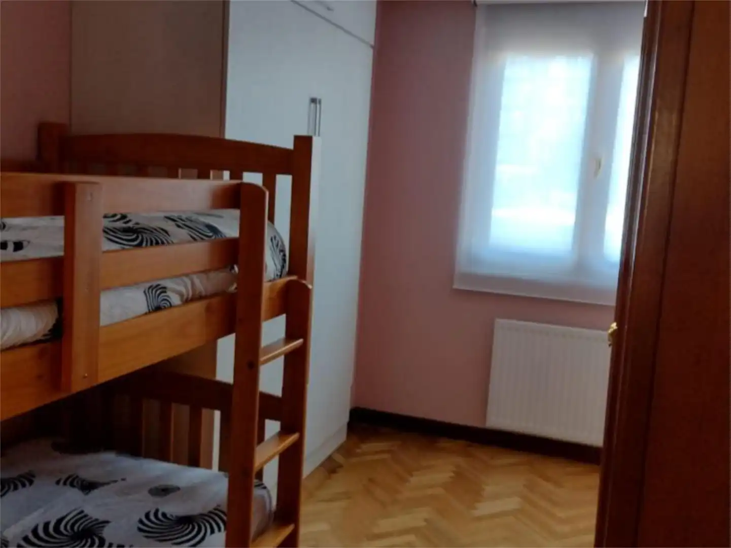 Flat for rent in Paseo del General Dávila, 109, General Dávila Bedroom of Flat for rent in Santander with Heating, Private garden and Parquet flooring