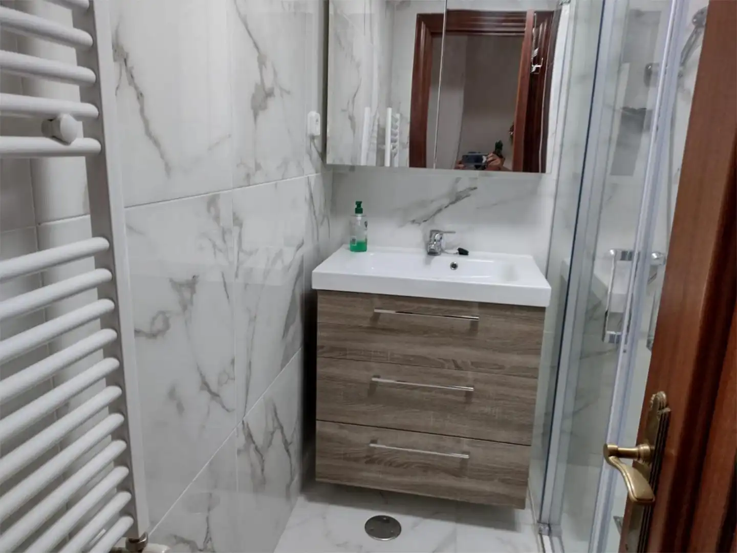 Flat for rent in Paseo del General Dávila, 109, General Dávila Bathroom of Flat for rent in Santander with Heating, Private garden and Parquet flooring