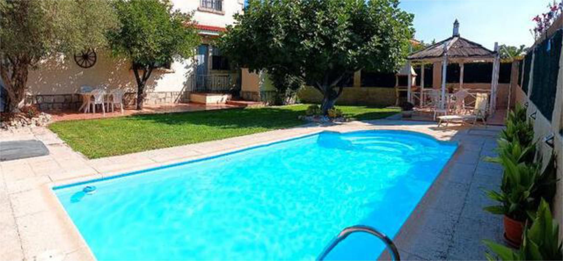 Piscina de Casa adosada en venda en Camarena amb Jardí privat, Terrassa i Piscina