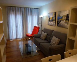 Sala d'estar de Pis de lloguer en San Sebastián de los Reyes amb Calefacció, Parquet i Moblat