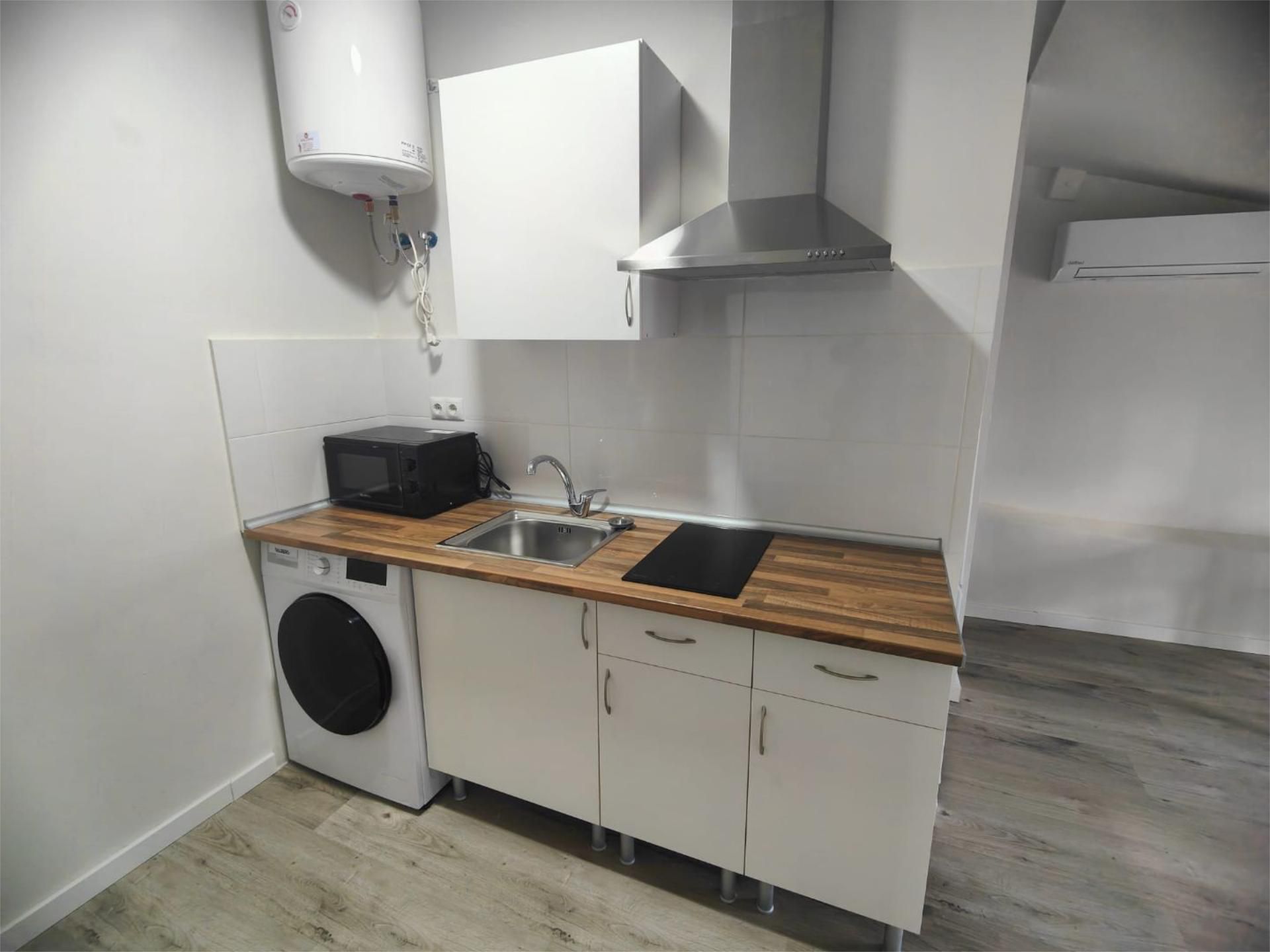 Kitchen of Study to rent in Aranjuez  with Air Conditioner and Furnished