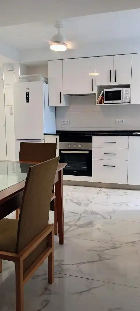 Room in Avenida de Barcelona, 24, Sta. Marina - San Andrés - San Pablo - San Lorenzo