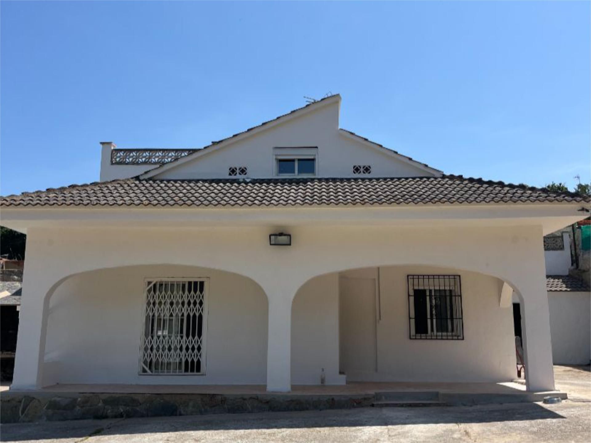 Vista exterior de Casa o xalet en venda en Caldes de Malavella amb Terrassa i Piscina