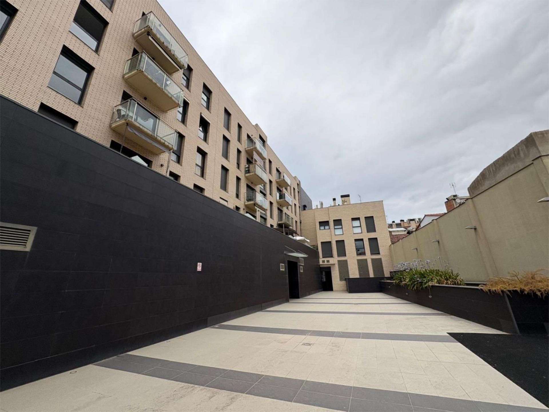 Vista exterior de Pis en venda en Sabadell amb Aire condicionat