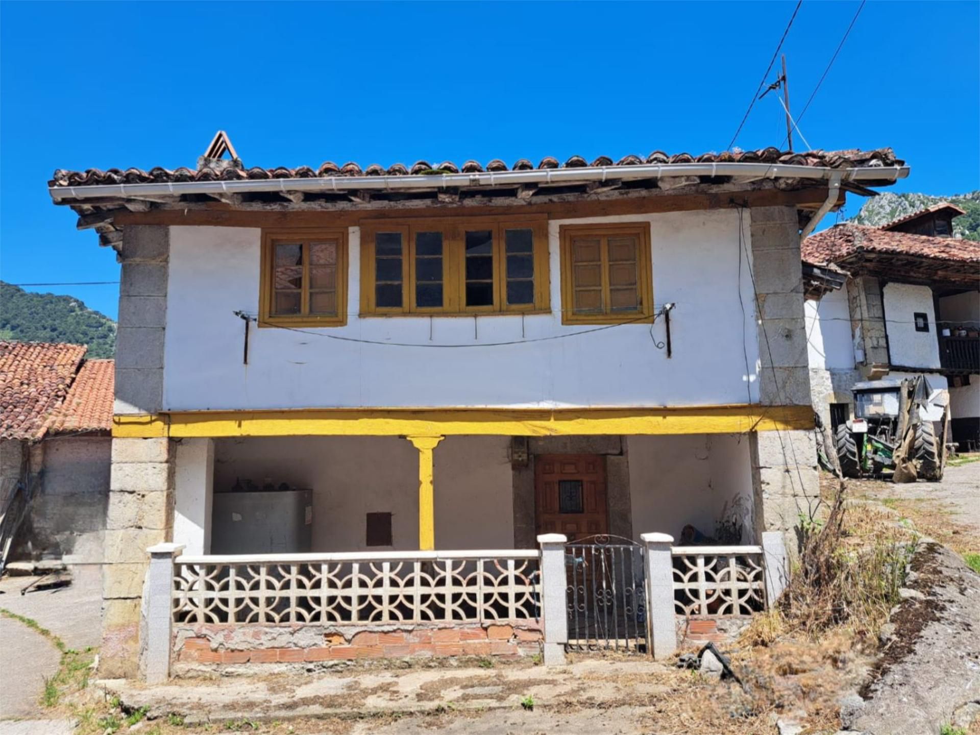 Vista exterior de Casa o xalet en venda en Ponga amb Terrassa