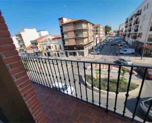 Vista exterior de Pis de lloguer en Pozoblanco amb Terrassa, Traster i Moblat