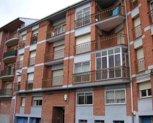 Exterior view of Flat to share in  Teruel Capital  with Heating, Parquet flooring and Furnished
