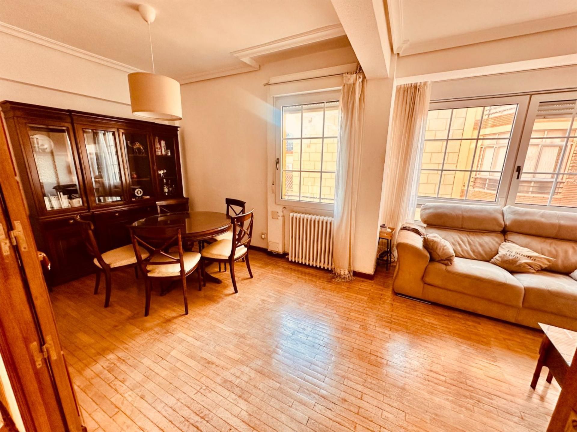 Living room of Flat for sale in Valladolid Capital  with Balcony