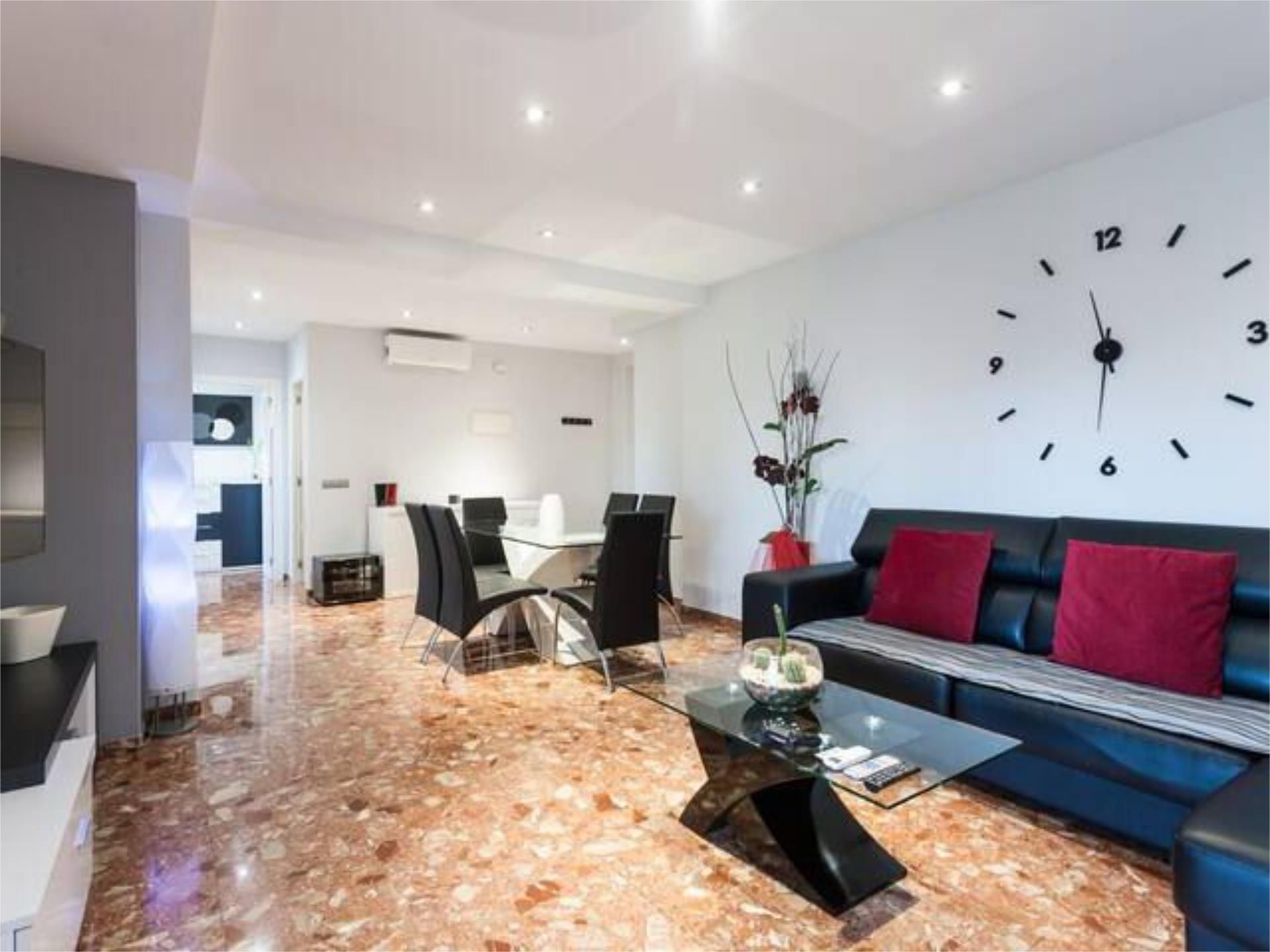 Living room of Flat to rent in  Valencia Capital  with Air Conditioner, Furnished and Balcony