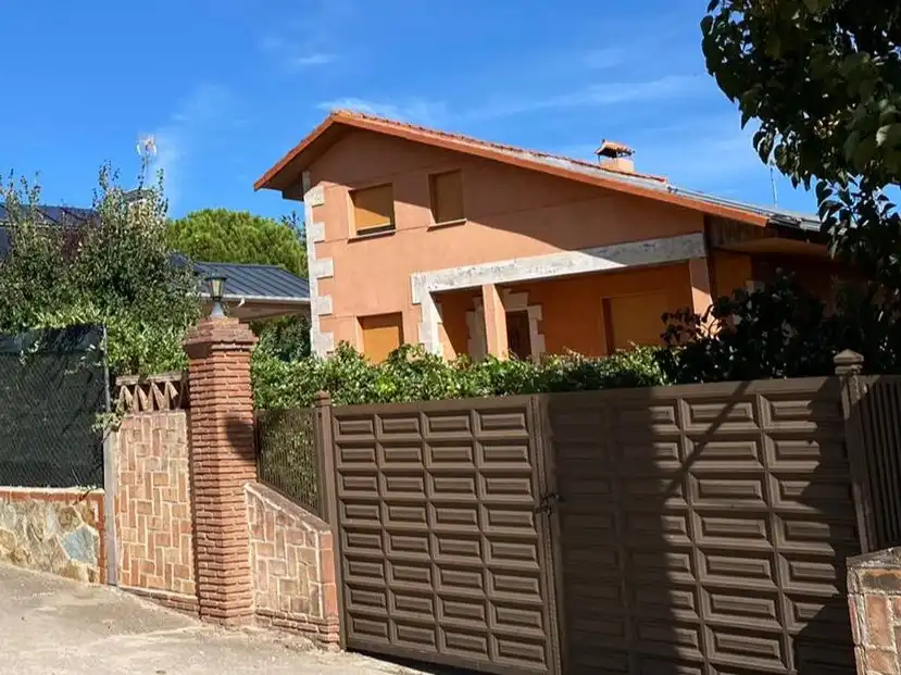 Houses for sale in Calle Carrilillo, 2, Pozorrubio de Santiago Exterior view of Houses for sale in Pozorrubio de Santiago with Terrace, Swimming Pool and Balcony