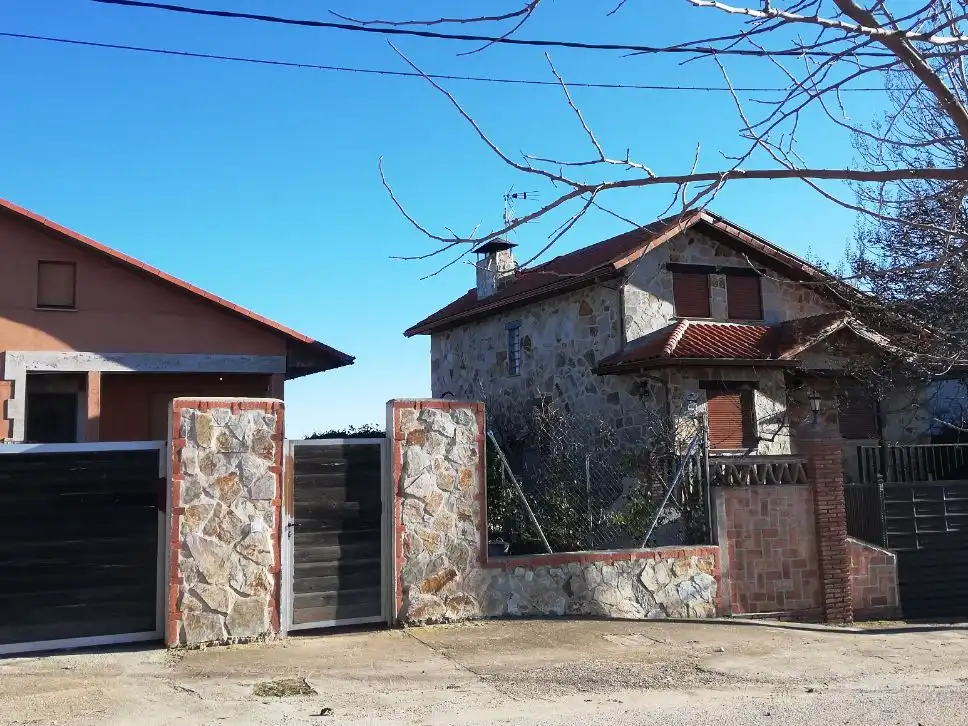 Houses for sale in Calle Carrilillo, 2, Pozorrubio de Santiago Exterior view of Houses for sale in Pozorrubio de Santiago with Terrace, Swimming Pool and Balcony